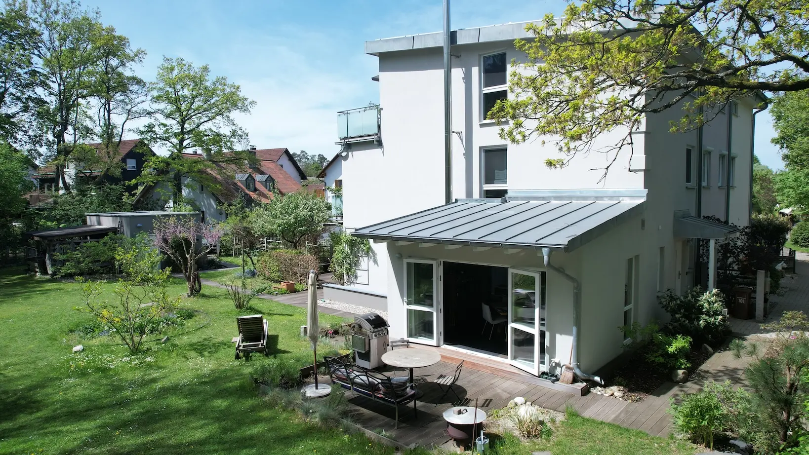 Corner terraced house in Haar
